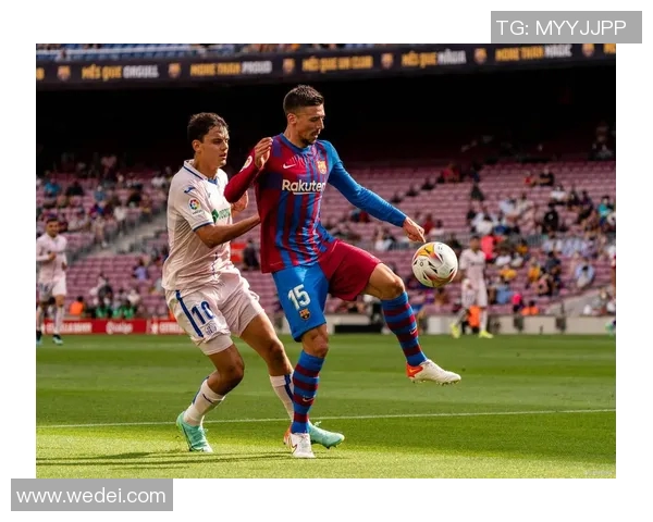 巴萨与尤文图斯历史对战记录分析及精彩瞬间回顾