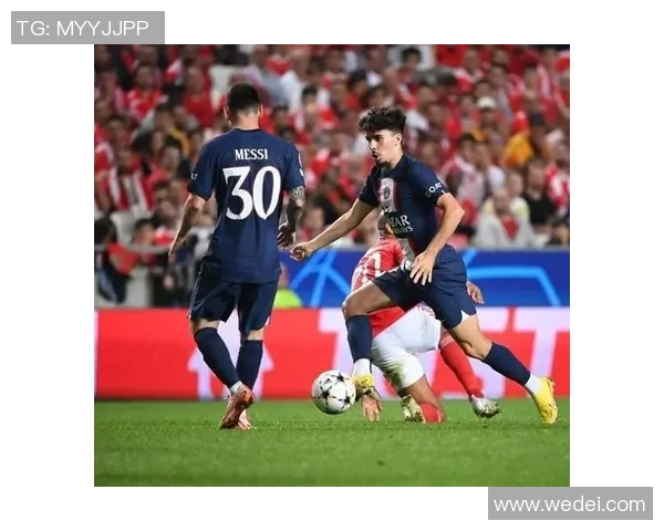 足球比分惊人逆转90比0赛场上演传奇一战引发热议