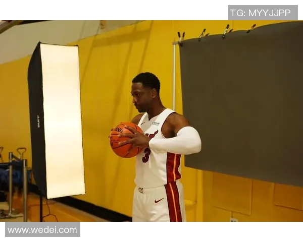 韦德与威斯布鲁克的传奇对决：篮球场上的风云对抗与荣耀传承