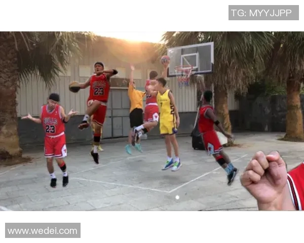 杰登艾维的篮球之路：从新秀到明星的成长历程与挑战