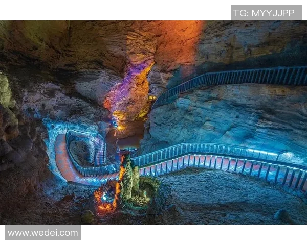 清水鼓动与鸟气砂岩的奇妙碰撞探秘自然之美与地质奇观